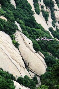 华山惊险图片,步步惊心，绝壁奇观一览无余