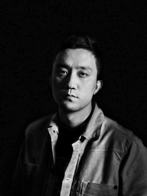 田里 导演资料,光影交织的艺术探索者  第2张