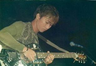 黄家驹歌曲操作背景故事,激荡岁月中的摇滚青春  第3张