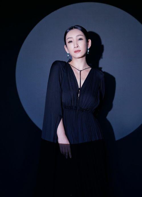 秦海璐背景,从影视新星到实力派演员的蜕变之路  第3张