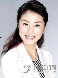 卫视女主播李泳  第2张