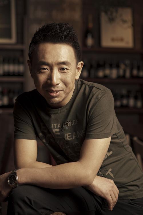 范雷资料,从平凡到卓越的创业传奇  第3张