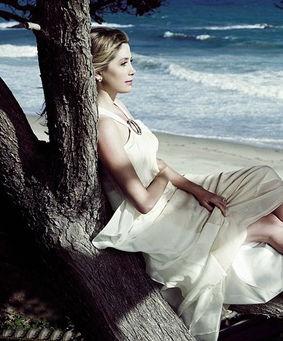 米拉索维诺年轻照片